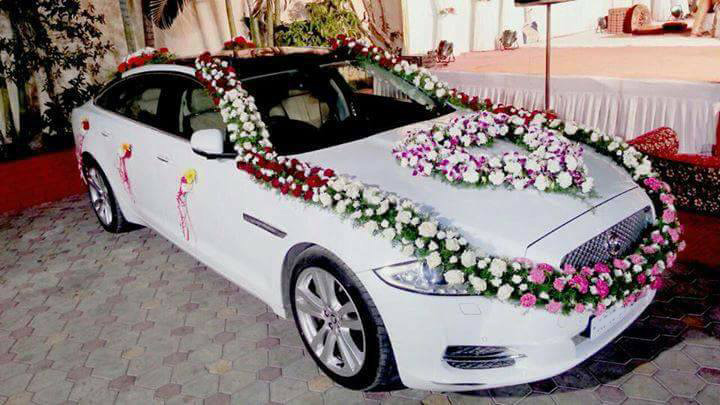 Choosing the Right Car to Rent for Your Wedding: A Guide to Making an Impressive Entrance