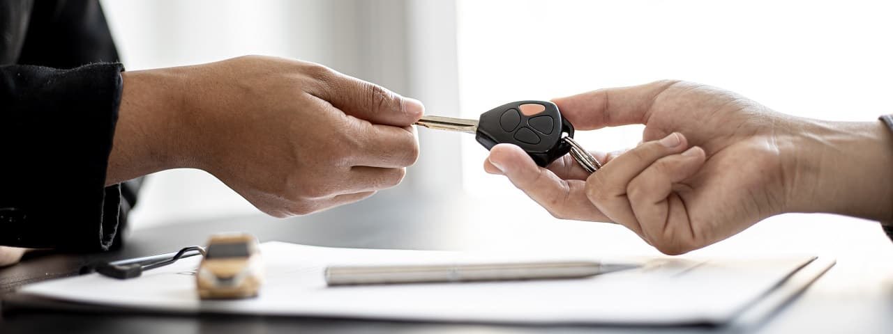 Benefits of renting a car in Noida